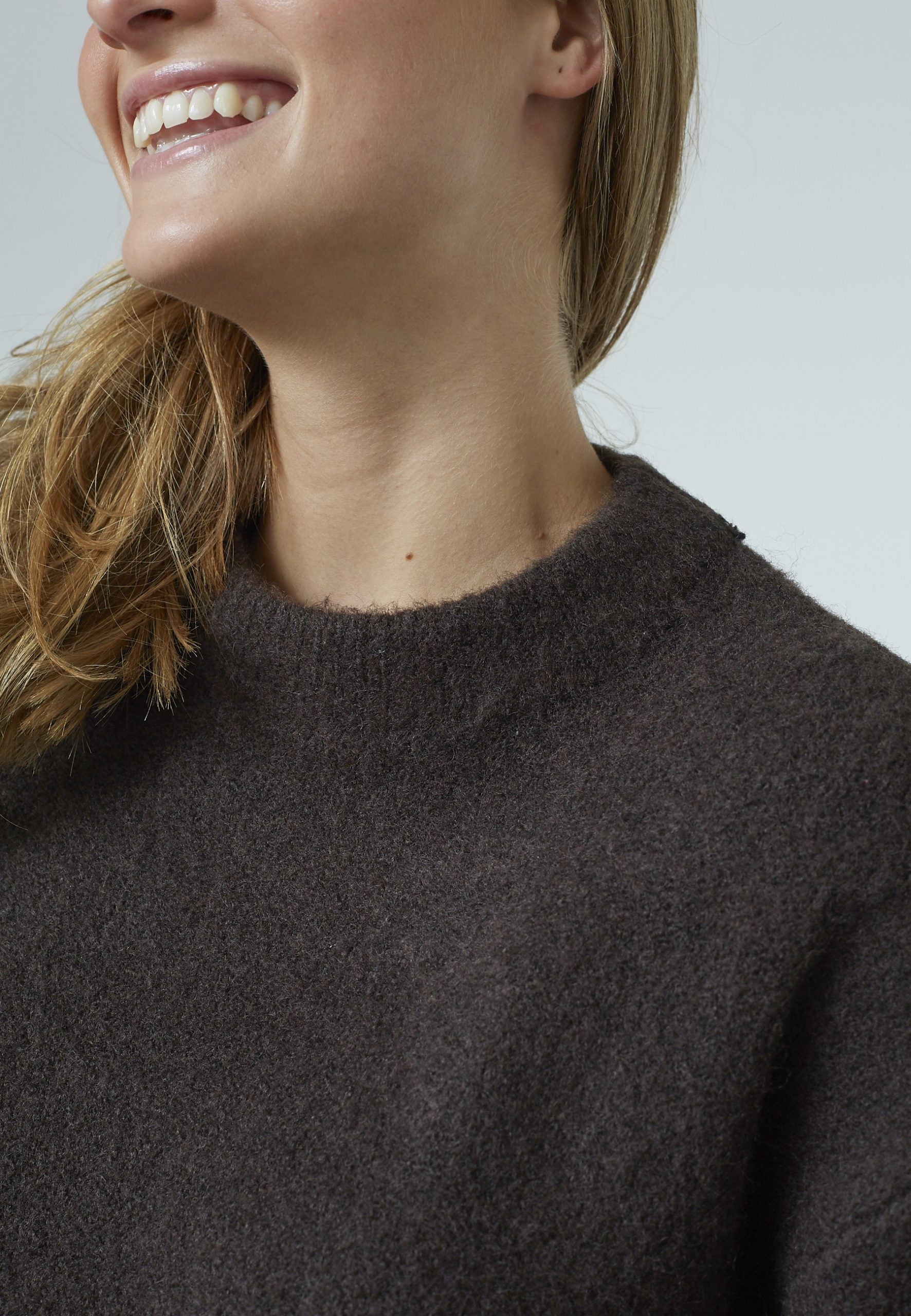 Sisterspoint Humas Pullover dark chocolate