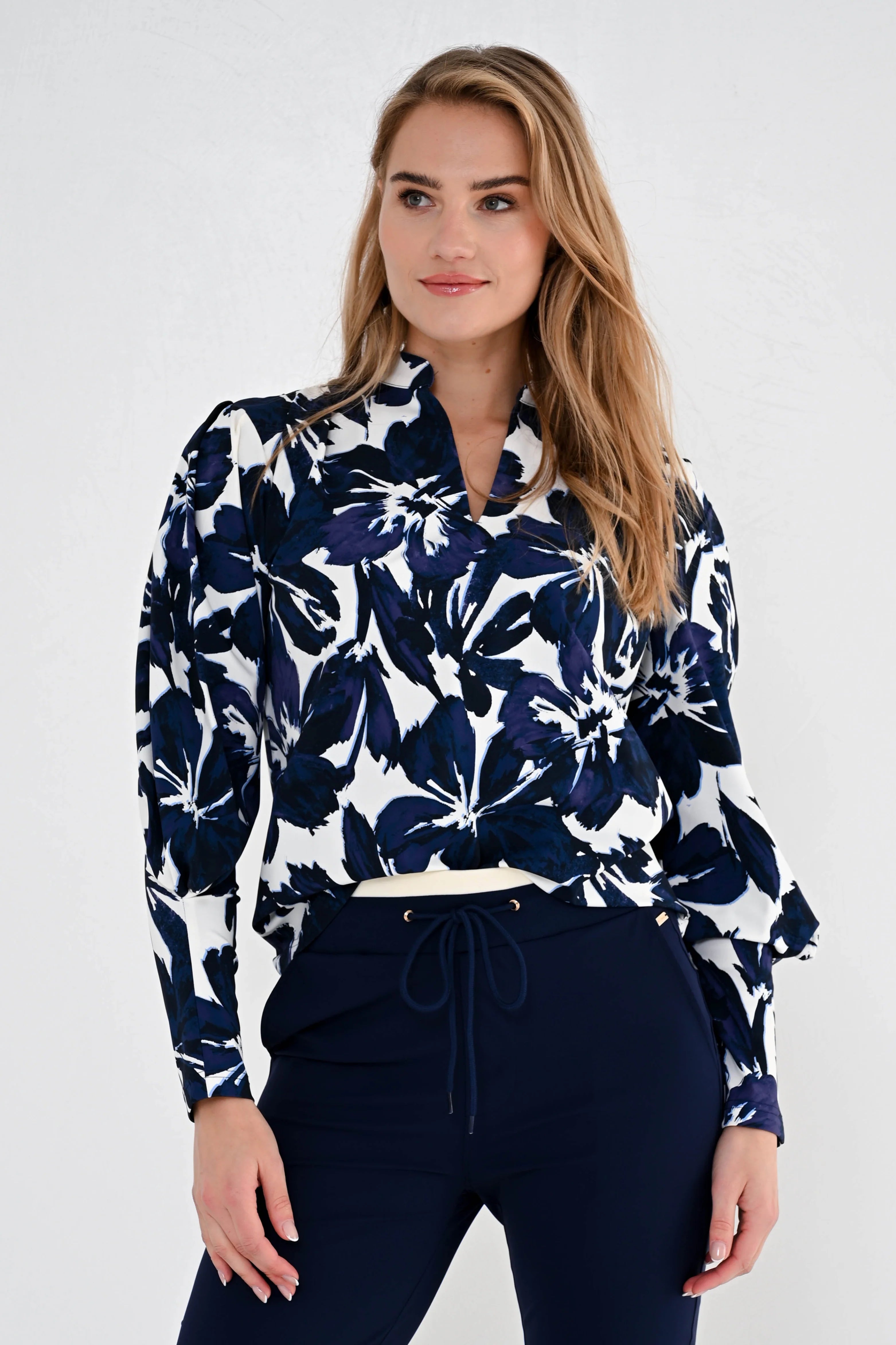 Maicazz Dieke Top blue flower