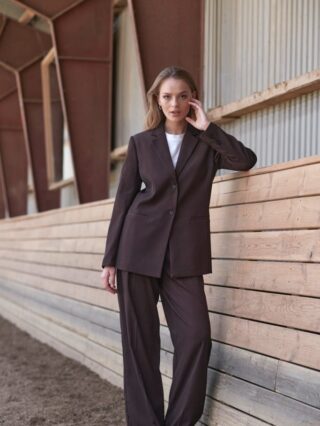 Peppercorn Prim Long Sleeve Blazer chicory coffee