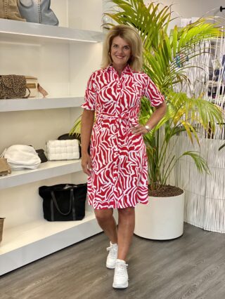 Mi Piace Travelstof Tuniek jurk met Tailleband red rood graphic 202418