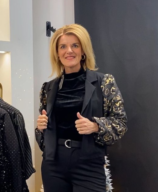 Musthaves by Elja Blazer zwart goud pinka