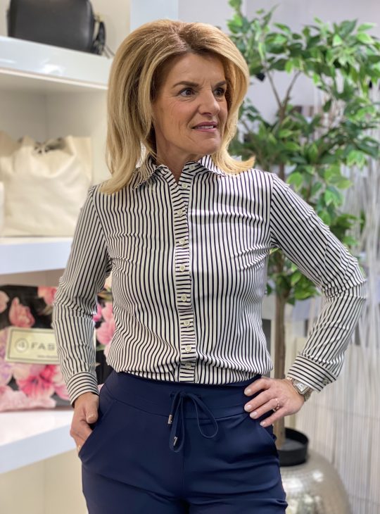 Mi Piace Travelstof Blouse 60840 donkerblauw kit streep