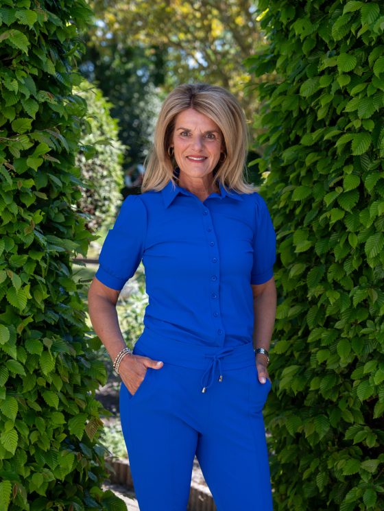 Mi Piace Travelstof Blouse Korte Mouw cobalt blauw 202270 - Afbeelding 3