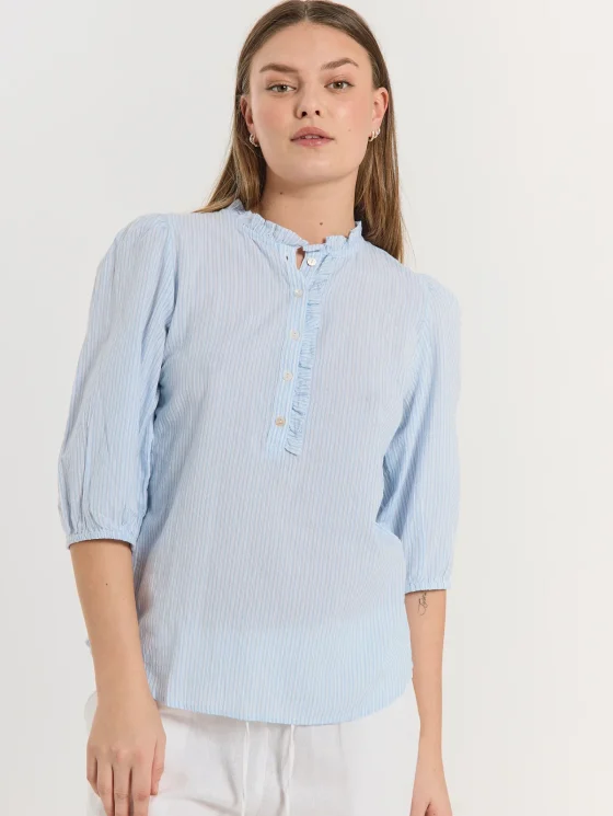 Freequent Rolly Blouse chambray blue w. star off white