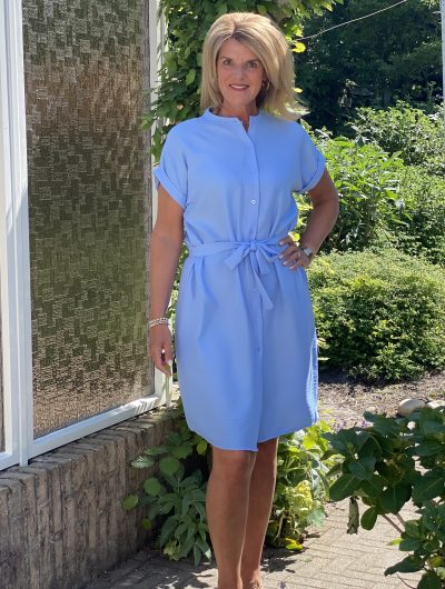 Azzurro Doorknoopjurk 5549 lichtblauw