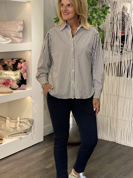 Mi Piace Travelstof Oversized Blouse 202524 zwart kit streep - Afbeelding 4