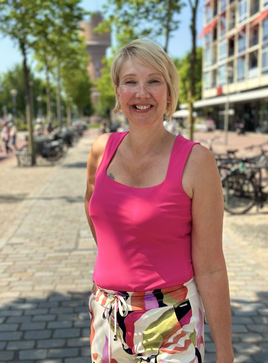 Mi Piace Travelstof Mouwloze Top Vierkante Hals fuchsia 202610