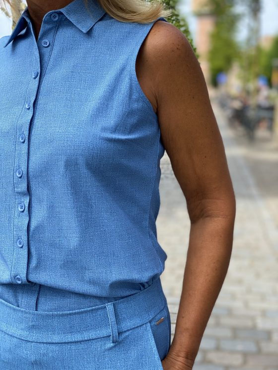 Mi Piace Travelstof Blouse Mouwloos bleached denim 202299 - Afbeelding 3