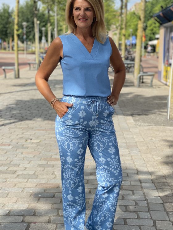 Mi Piace Travelstof Mouwloze Top bleached denim 202425 - Afbeelding 2