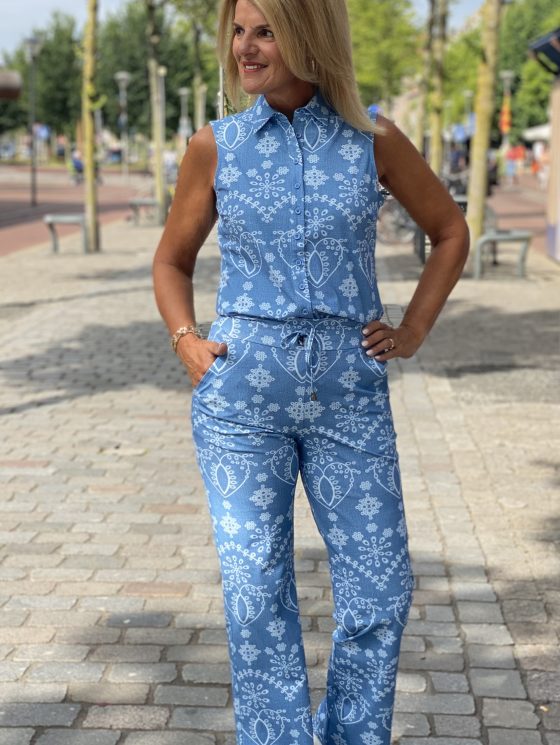 Mi Piace Travelstof Blouse Mouwloos bleached denim embroidery print 202299 - Afbeelding 2
