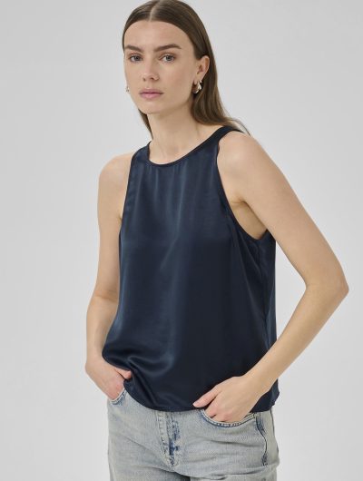 My Essential Wardrobe EstelleMW Top after midnight
