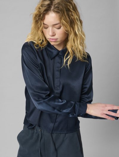 My Essential Wardrobe EstelleMW Short Shirt Blouse after midnight