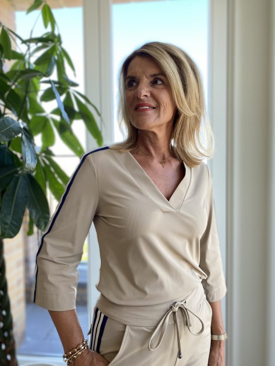 Mi Piace Travelstof V-Hals Tape Top 202666 latte