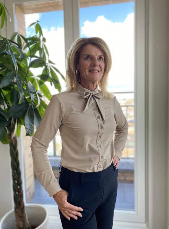 Mi Piace Travelstof Blouse 202709 latte