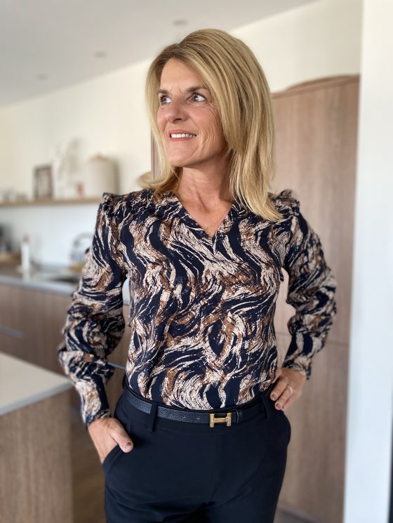 Mi Piace Travelstof V-Neck Top 202651 swirly print caramel
