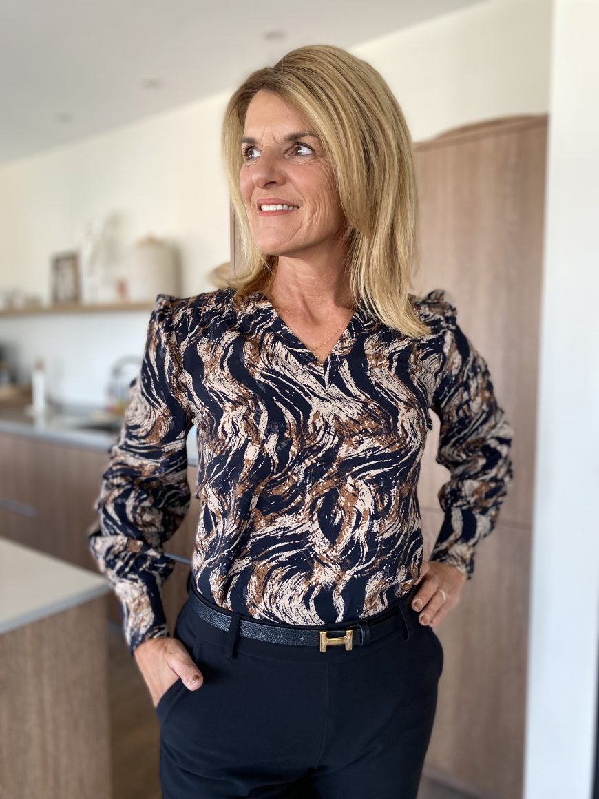 Mi Piace Travelstof V-Neck Top 202651 swirly print caramel