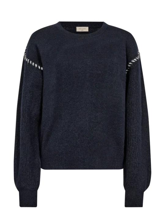 Freequent Kinlock Pullover salute w. moonbeam