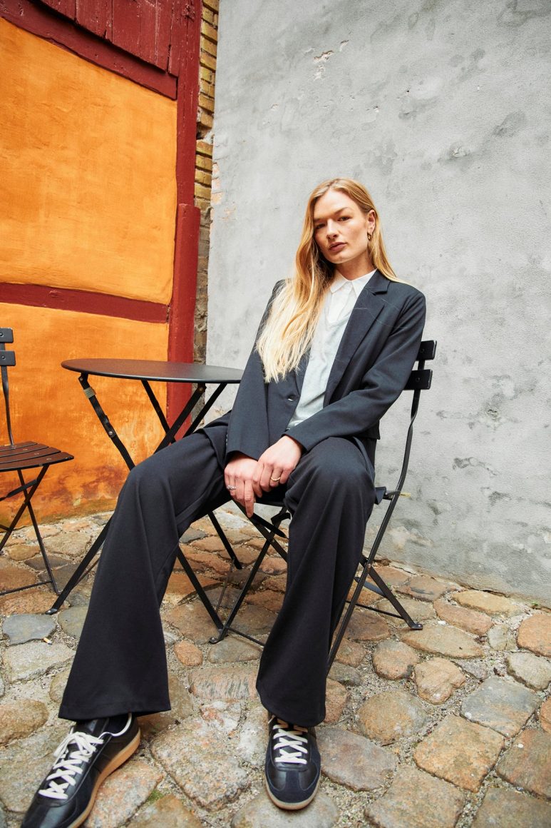 Freequent Nanni Wijde Broek zwart 200632 - Afbeelding 2