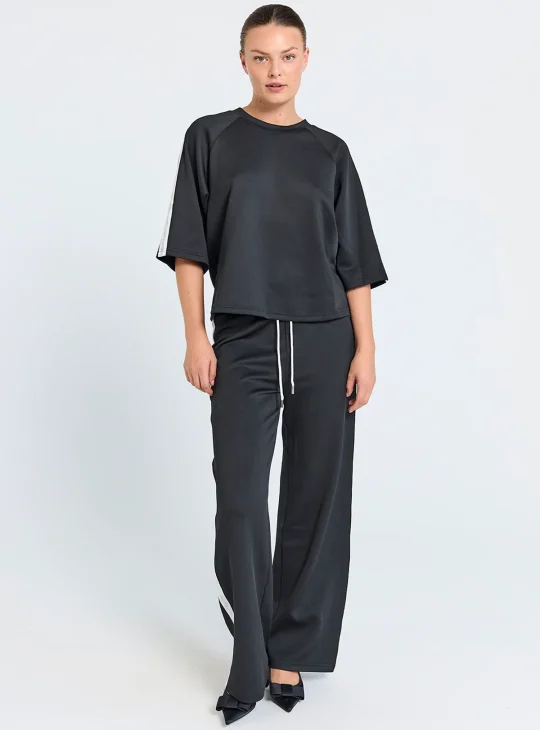 Freequent Malacy Broek black w. star offwhite