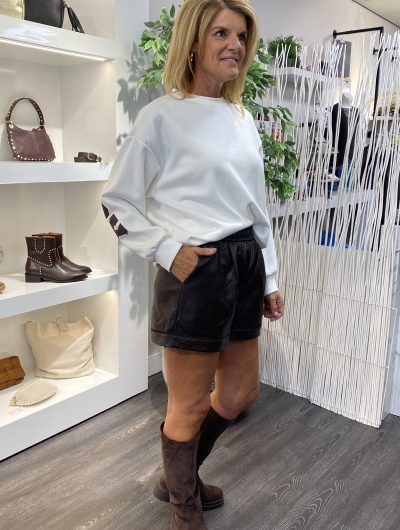 Musthaves by Elja New York Sweater offwhite