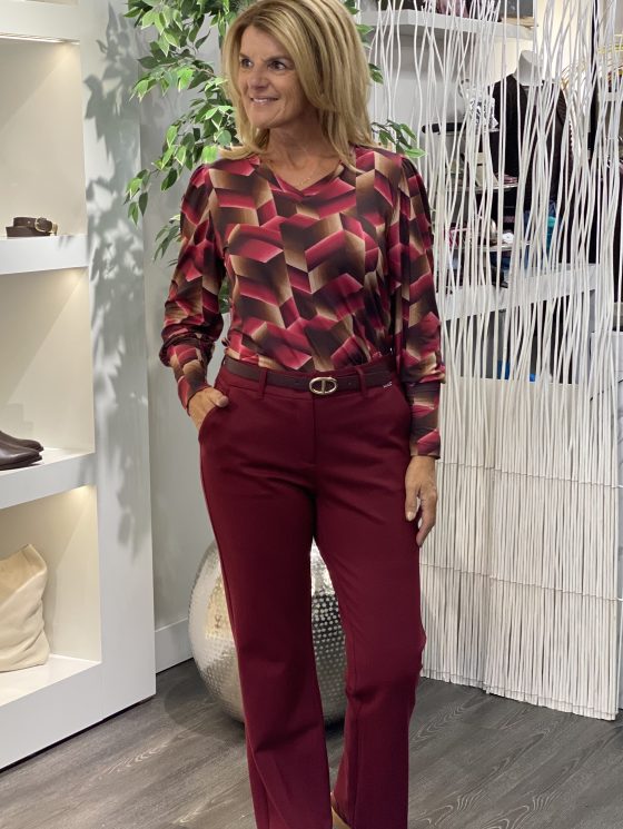Chastar Top V-hals 0426 burgundy print - Afbeelding 2