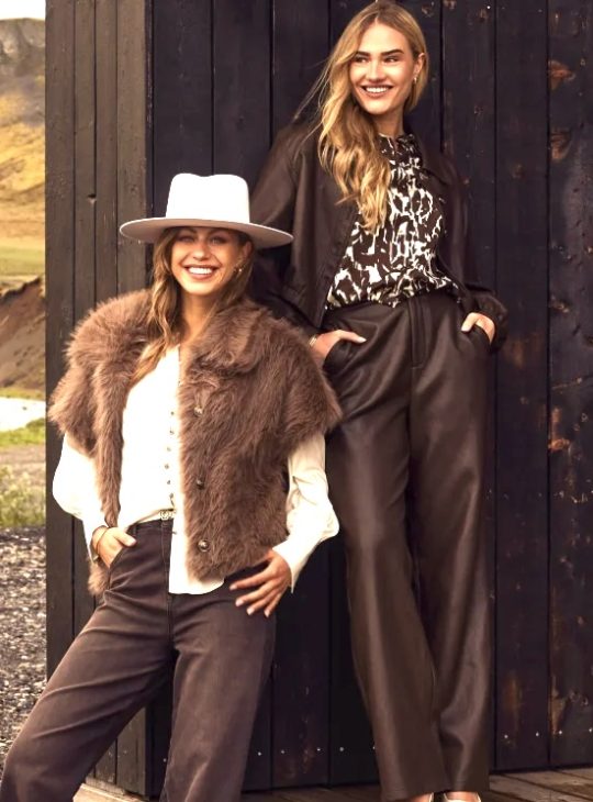 Nukus Fenna PU Broek dark chocolate