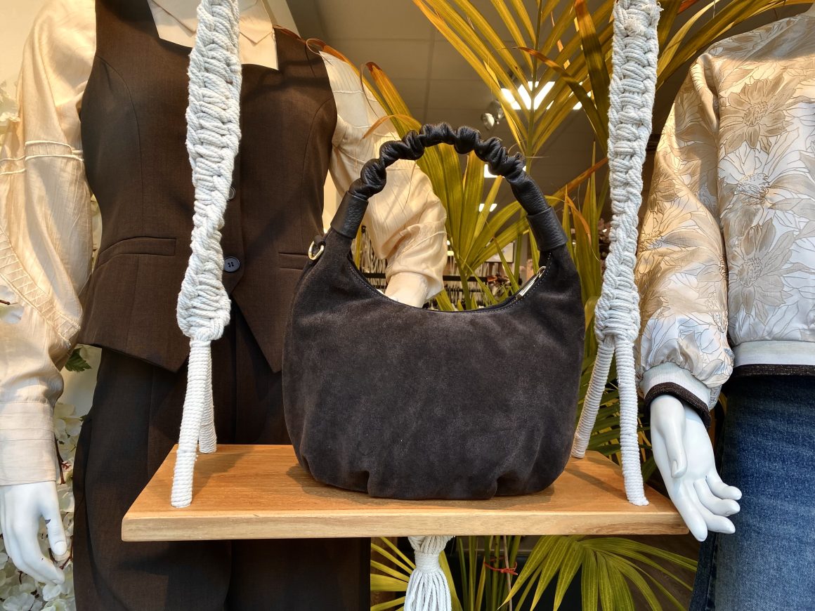 Elin Schoudertas Suede Studs Donkerbruin T353 - Afbeelding 2