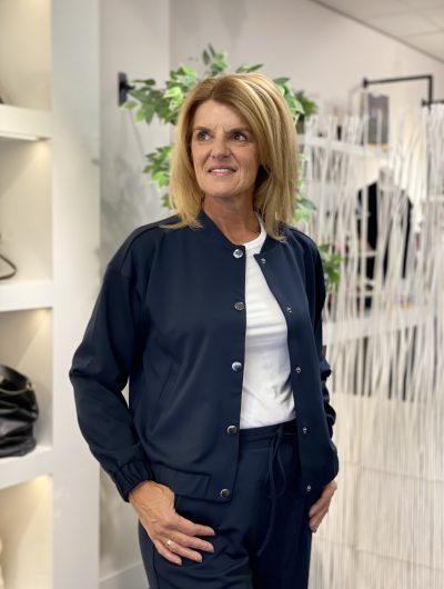 Freequent Naya Bomberjack salute