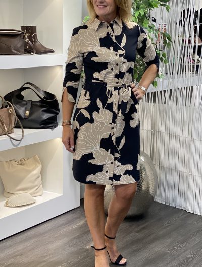 Mi Piace Travelstof Top Shirt V-Hals 202271 big flower print black