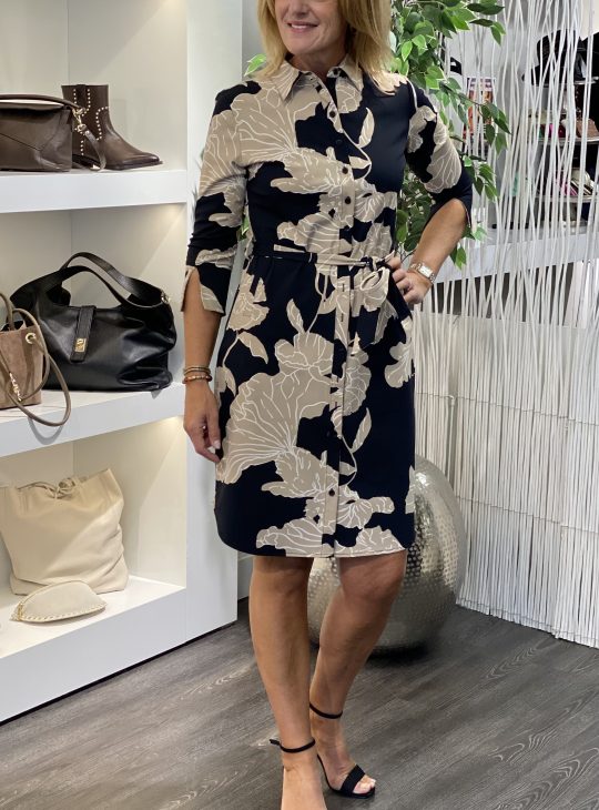 Mi Piace Travelstof Top Shirt V-Hals 202271 big flower print black