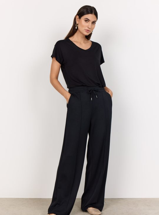 SoyaConcept Banu 265 Broek Wijde Pijp Persvouw zwart