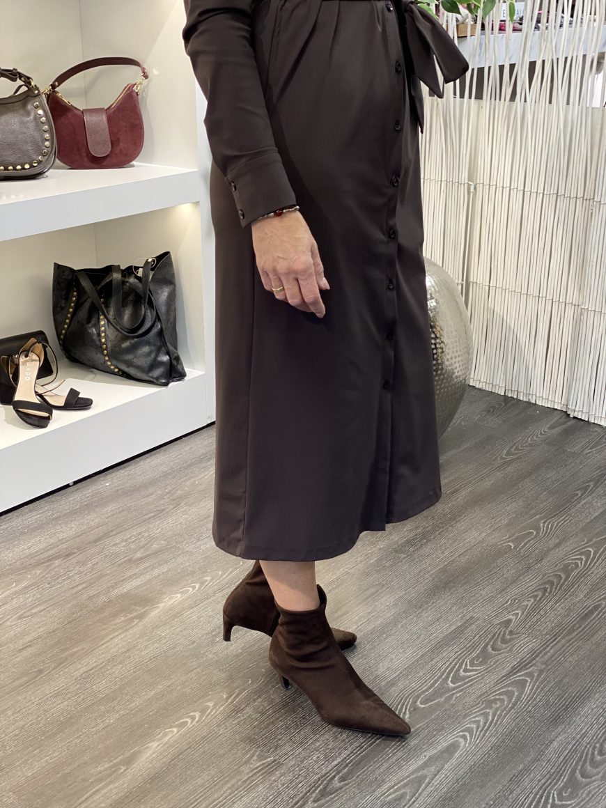 Mi Piace Travelstof Lange Doorknoop Jurk 202710 espresso - Afbeelding 3