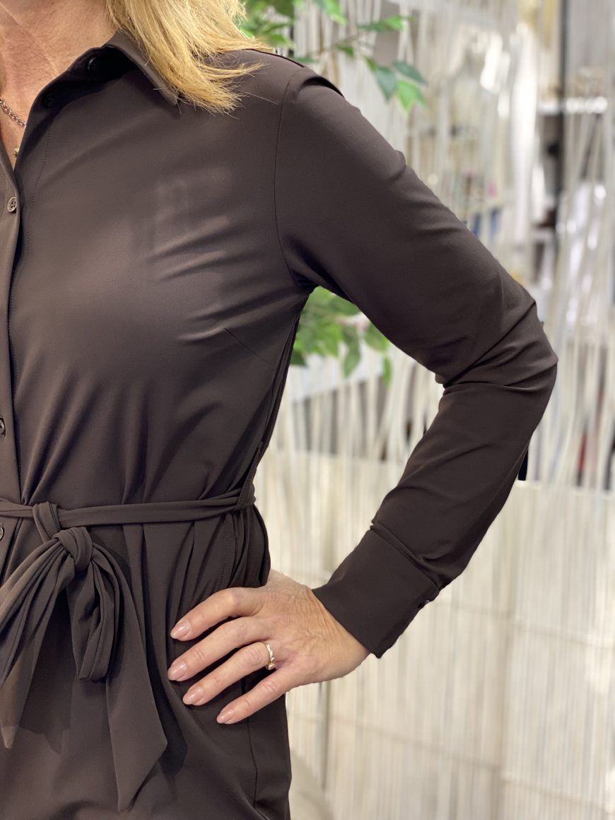 Mi Piace Travelstof Lange Doorknoop Jurk 202710 espresso - Afbeelding 5