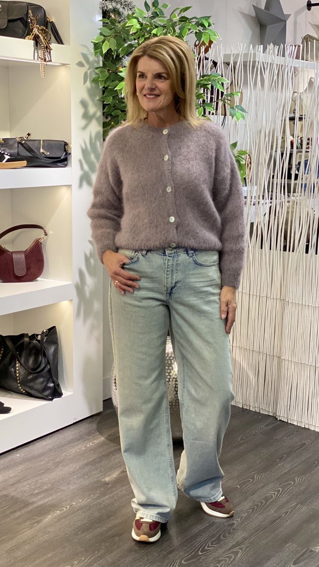 Boebou Zachtgebreid Vest S106 taupe - Afbeelding 2