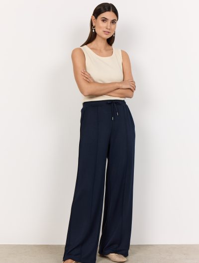 SoyaConcept Banu 265 Broek Wijde Pijp Persvouw donkerblauw