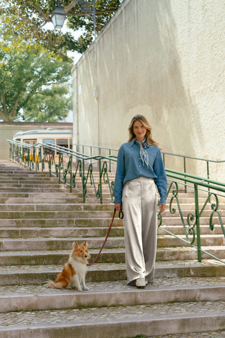 C&S Lieke Blouse light jeans blue - Afbeelding 2