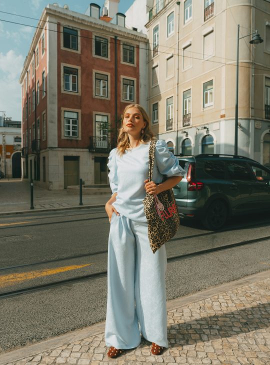 Fluresk Melani Top light blue